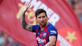 Lionel Messi cho thấy anh đã sẵn sàng rời Barcelona. Ảnh: Getty Images