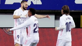 Karim Benzema tiếp tục truyền cảm hứng cho màn trở lại của Real. Ảnh: Getty Images  
