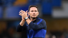 Frank Lampard nói lời chia tay trong thông điệp đầy cảm xúc. Ảnh: Getty Images  