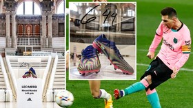 Đôi giầy kỷ lục của Lionel Messi chính thức được rao bán gây quỹ từ thiện.