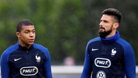 Kylian Mbappe sẽ gát lại mối bất hòa với Olivier Giroud để tập trung cho Euro 2020.