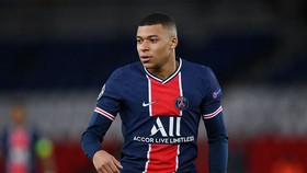 Mùa qua tiền đạo 22 tuổi đá chính 27 trận Ligue 1 cho Paris SG, ghi 27 bàn và có 7 đường kiến tạo.