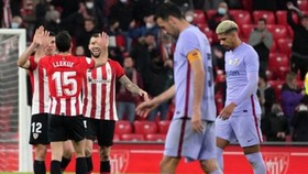 Barcelona tiếp tục lún sâu trong mùa giải tồi tệ.