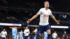 Harry Kane đã tỏa sáng để giúp Tottenham thắng đầy kịch tính. Ảnh: Getty Images