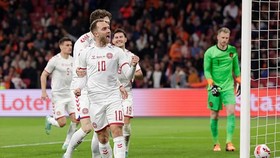 Christian Eriksen ghi bàn chỉ 2 phút trong lần đầu tiên ra sân cùng tuyển Đan Mạch kể từ tháng 6. 