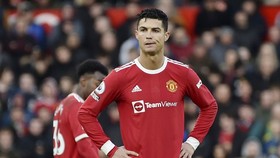 Cristiano Ronaldo trắng tay danh hiệu lại còn mất nhiều tiền. Ảnh: Getty Images