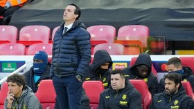 HLV Unai Emery thừa nhận Villarreal chỉ có thể phòng ngự chống trả tại Anfield.