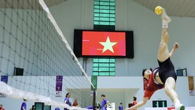 Thành viên đội tuyển cầu mây Việt Nam được tạo điều kiện tập luyện tại nhà thi đấu Hoàng Mai. Ảnh: NAM NGUYỄN.TQ