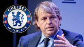 Todd Boehly và nhóm đầu tư của mình vẫn phải đợi phán quyết từ Chính phủ Anh.