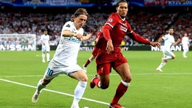 Luka Modric cùng Real Marid đánh bại Liverpool ở chung kết năm 2018.