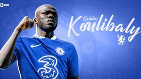 Kalidou Koulibaly trở thành tân binh thứ 2 trong mùa hè của Chelsea.