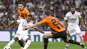 Real Madrid đánh bại Shakhtar Donetsk 2-1 để giành quyền kiểm soát bảng F.