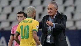 HLV Tite đầy tự tin với chất lượng hàng công được dẫn dắt bởi Neymar.