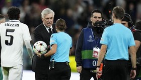 Carlo Ancelotti trở thành HLV giành được nhiều trận thắng nhất tại Champions League.