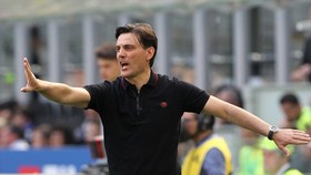 HLV Vincenzo Montella đã đồng ý triển hạn với Milan sau khi nghe đề án lớn lao của đội.