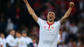 Đội trưởng Iborra mang về cho Sevilla 15 triệu EUR.