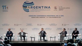 Tổng Giám đốc WTO Roberto Azevedo (phải) tại phiên khai mạc Hội nghị. Nguồn: TTXVN