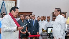 Sri Lanka đàm phán giải quyết căng thẳng chính trị