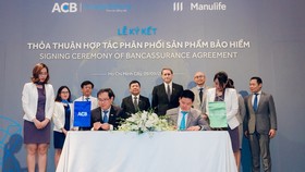 Manulife Việt Nam và ACB bắt tay cung cấp sản phẩm bảo hiểm nhân thọ cho khách hàng ở phân khúc cao cấp 