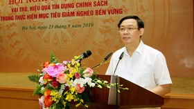 Phó Thủ tướng Vương Đình Huệ  phát biểu tại hội nghị. Ảnh: TTXVN