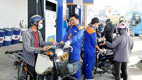 Giá xăng và gas tăng 