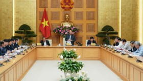 Thủ tướng Nguyễn Xuân Phúc đã chủ trì cuộc họp để gỡ vướng cho ngành đường sắt. Ảnh: VGP