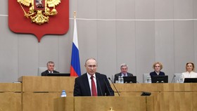 Tổng thống Nga Vladimir Putin phát biểu tại một phiên họp Duma quốc gia Nga ở Moskva. Ảnh: THX/TTXVN