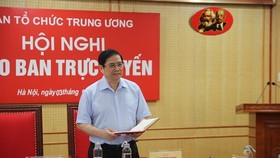 Đồng chí Phạm Minh Chính, Ủy viên Bộ Chính trị, Bí thư Trung ương Đảng, Trưởng Ban Tổ chức Trung ương phát biểu chỉ đạo tại Hội nghị