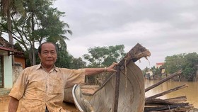 Ông Võ Văn Bình cứu sống 100 đồng bào trong đợt mưa lũ vừa qua