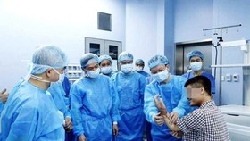 Bệnh viện Trung ương Quân đội 108 thực hiện thành công ca ghép chi thể từ người cho sống cho một nam giới bị mất bàn tay 