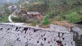 Sơn La: Mưa đá gây thiệt hại nặng về nhà ở và tài sản của người dân