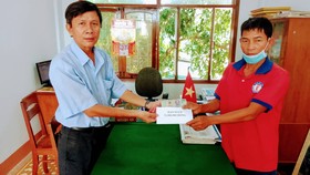 Trao 29,5 triệu đồng giúp hoàn cảnh khó khăn