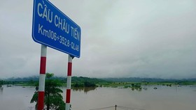 Mưa lớn gây ngập lụt trên diện rộng tại xã Châu Tiến  (huyện Quỳ Châu, Nghệ An). Ảnh: DUY CƯỜNG
