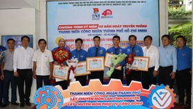 Lãnh đạo ngành nước chúc mừng 5 công nhân đoạt Giải thưởng Nguyễn Văn Trỗi