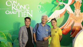 Anh Hùng Võ (thứ Nhất bên trái) - Giám đốc dự án phim hoạt hình “Con Rồng Cháu Tiên”