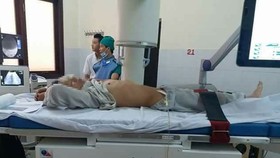 Bệnh nhân đầu tiên được phẫu thuật bằng kỹ thuật tán sỏi ngoài cơ thể tại BV đa khoa 2 Lâm đồng