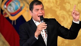 Cựu Tổng thống Ecuador Rafael Correa. Ảnh: Reuters