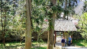 Dinh thự họ Vương người H’Mông tại xã Sà Phìn, huyện Đồng Văn, tỉnh Hà Giang