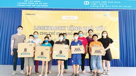 LOCK&LOCK trao tặng quà Tết trẻ em làng SOS Việt Nam 