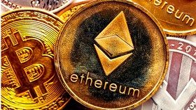 Tiền kỹ thuật số bitcoin và ethereum