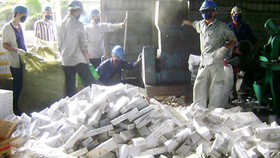 ĐBSCL: Giữ hàng chục ngàn gói thuốc lá lậu qua biên giới