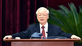 Tổng Bí thư Nguyễn Phú Trọng phát biểu bế mạc Hội nghị lần thứ tư Ban Chấp hành Trung ương Đảng khóa XIII. Ảnh: VIẾT CHUNG