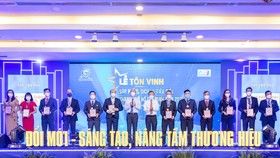 Khách sạn Rex Sài Gòn nhận giải thưởng “Sản phẩm, dịch vụ tiêu biểu TPHCM 2021 