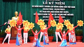 Chương trình văn nghệ kỷ niệm 92 năm Ngày thành lập Đảng Cộng sản Việt Nam và kỷ niệm 1 năm thành lập  TP Thủ Đức, TPHCM. Ảnh: VIỆT DŨNG
