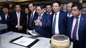 Thủ tướng Chính phủ Phạm Minh Chính thăm nơi Chủ tịch Hồ Chí Minh từng làm việc tại thành phố Boston, Hoa Kỳ