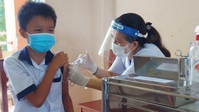 Triển khai tiêm vaccine Covid-19 mũi 3 cho trẻ 12-17 tuổi