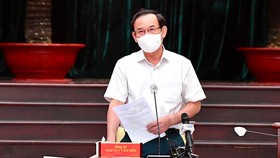 Đồng chí Nguyễn Văn Nên nhấn mạnh phải xem công tác PCTNTC  là nhiệm vụ đặc biệt trong công tác xây dựng, chỉnh đốn Đảng;  xây dựng, củng cố hệ thống chính trị. Ảnh: VIỆT DŨNG