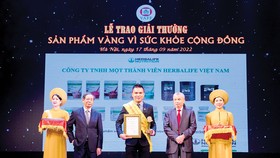 Herbalife Việt Nam nhận giải thưởng “Sản phẩm vàng vì sức khỏe cộng đồng năm 2022” 