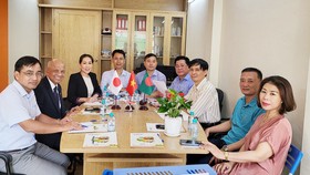 Hiệp hội Doanh nhân Việt Nam ở nước ngoài làm việc với Starpost của Vietjet về vận tải hàng không
