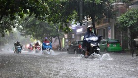 Trung bộ mưa to đến rất to, cảnh báo thời tiết nguy hiểm
